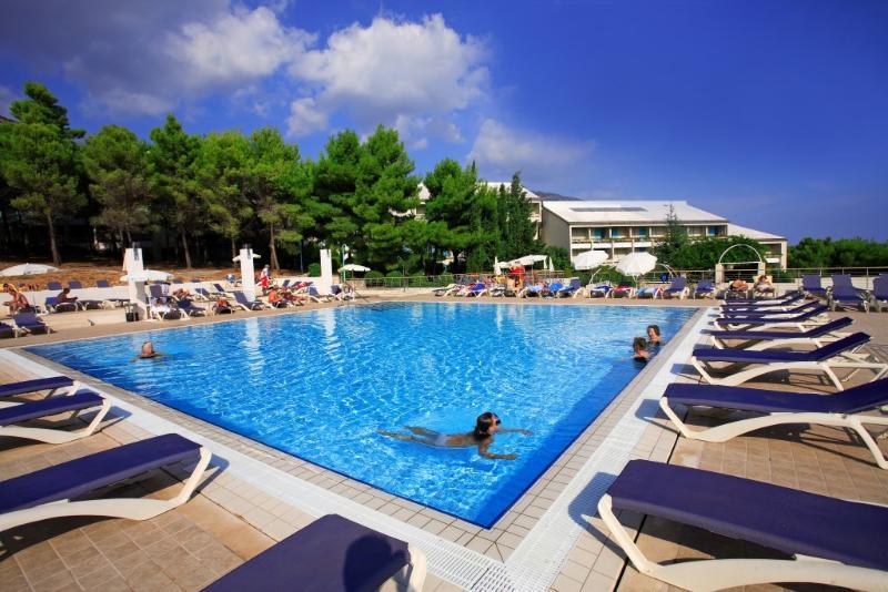 Bretanide Sport & Wellness Resort Bol Exterior photo