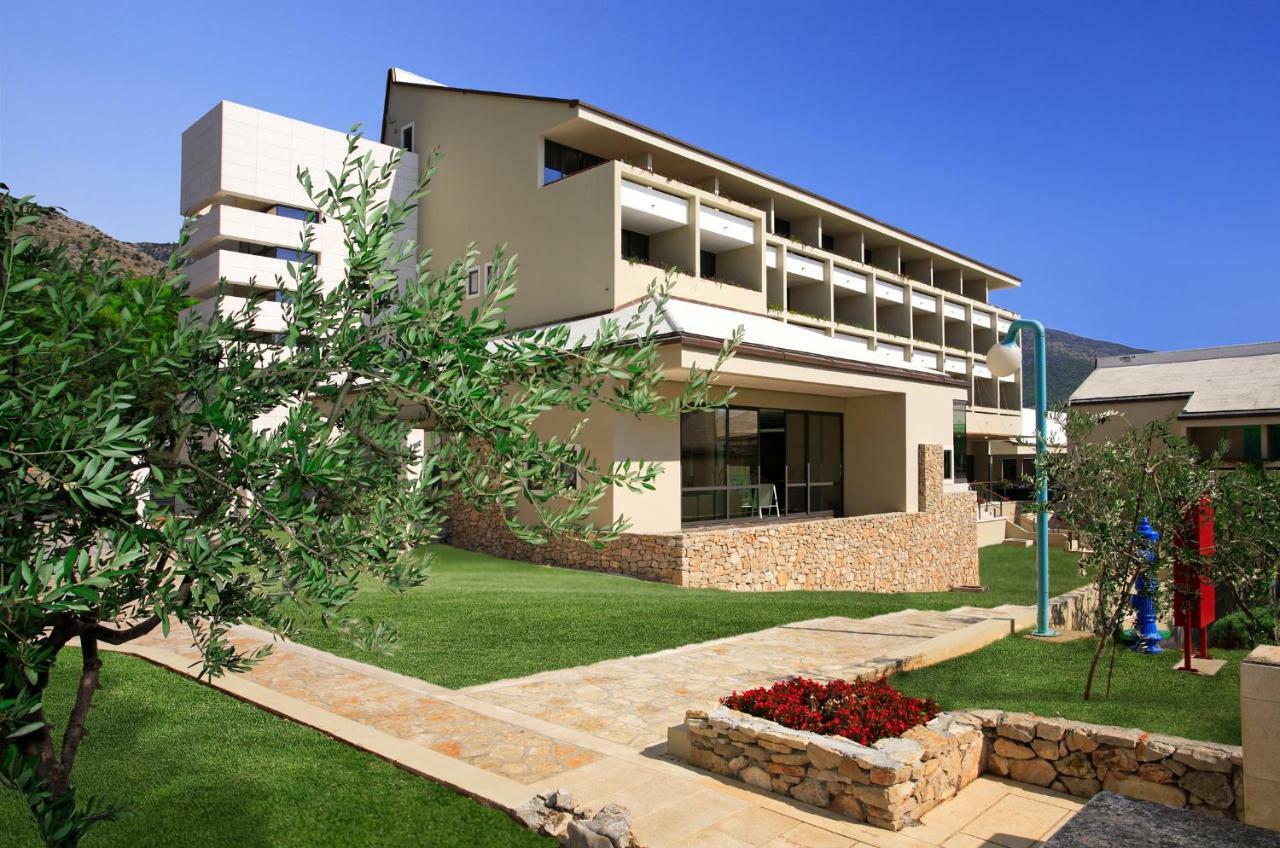 Bretanide Sport & Wellness Resort Bol Exterior photo