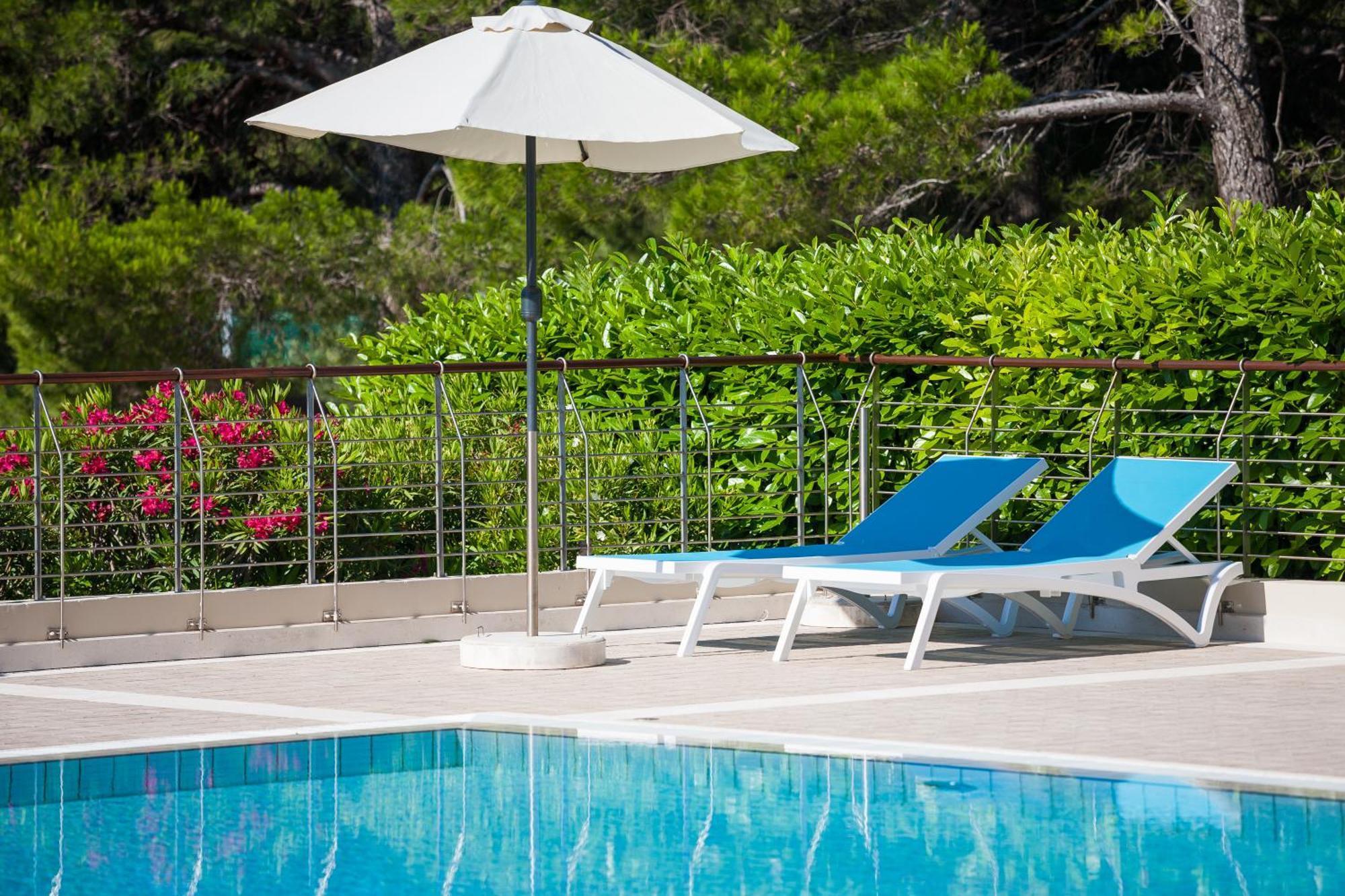 Bretanide Sport & Wellness Resort Bol Exterior photo